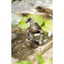 Gartendeko Figur: Bronzefigur Garten,  Kasper der Hase, Wasserspeier 14 cm hoch, original Rottenecker Objekt