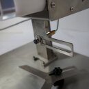 Dosierfüller Fischer-Lahr® FüllTronic 9-X, Abfüller für Creme und Gel, Zahnradpumpe, 50-18.000cP, Edelstahl, mit Touchscreen, Auslösung per Lichtschranke, Fußschalter o. autom. Zeitintervall, Ansaug-Schlauch o. optionalem Trichter  (Versand kostenfrei*)