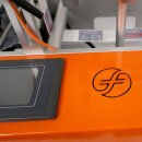 Flaschen-Etikettierer elektrisch GST 413-P mit Inkjet Printer, komfortabler Touchscreen, Druckluft-Flaschenzentrierung, schwarzweiß Drucker für MHD, Chargen-Nummern, Barcodes, Text,  Grafik oder Personalisierung (Versand kostenfrei*)