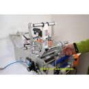 Flaschen-Etikettierer elektrisch GST 413-P mit Inkjet Printer, komfortabler Touchscreen, Druckluft-Flaschenzentrierung, schwarzweiß Drucker für MHD, Chargen-Nummern, Barcodes, Text,  Grafik oder Personalisierung (Versand kostenfrei*)