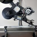 Fischer-Lahr Verpackungs- Etikettierer GST113ET automatisch,  für horizontale Etiketten, Etikettiermaschine für flache Verpackungen wie Beutel, Deckel-Labels von Gläsern oder Kartons  etc,, mit Fließband, bis zu 120 Etiketten/Min. (Versand kostenfrei *)