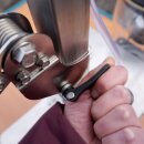 B-Ware Abfüller elektrisch mit 1 Abfüll-Stationen, Ultrafiller Arbeitsstation, Standard Füllstutzen 14mm Edelstahl, Abfüllmaschine für Saft zur sterilen Flaschen-Abfüllung bis 80°C - Vorführmodell