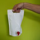 Bag in Box STAFFELPREISE beachten:  Standbeutel 1,5 Liter für Fruchtsaft, VITOP-kompatibler Auslauf, neutral weiß und lichtschützend, lebensmittelecht,  ideal zum bekleben mit eigenen Etiketten, Stand-Alone Beutel bzw. Tasche mit Tragegriff, made in EU
