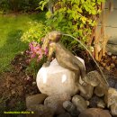 Gartendeko Figur: Bronzefigur Garten,  Mads der Hase, Wasserspeier/Brunnen, 30 cm hoch, original Rottenecker Objekt