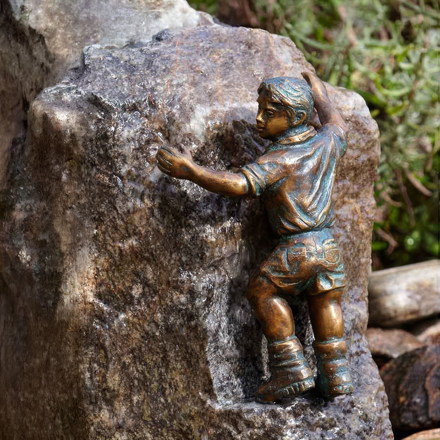 88743  Gartendeko Figur: Bronzefigur Bergsteiger, klassischer Alpinist Malte mini, 21 cm hoch - Kopf nach links gedreht 	 
		 (Bronzefigur Bergsteiger Malte mini, Gartenfigur, Gartenskulptur, Bronzeskulptur, Bronzefigur, Bronze Bergsteiger, Grabstein Bergsteiger aus Bronze,  Rottenecker 88743, 88743, Bronze Malte mini, Malte mini Bronzefigur)  
	